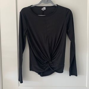Black long sleeve knotted crop